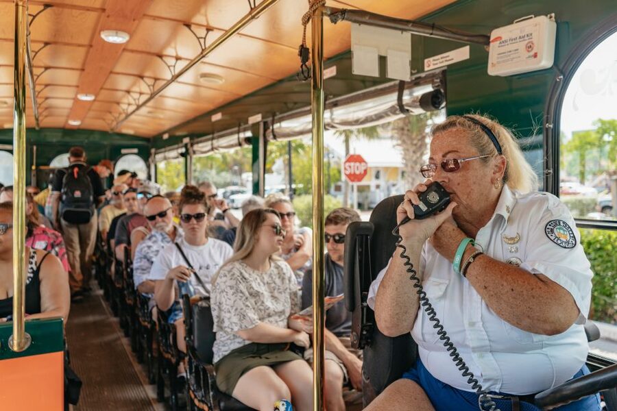 Key West: Old Town Trolley 13-Stop Hop-On Hop-Off Tour - The Downtown and Neighborhood Stops That Work for Walking Breaks