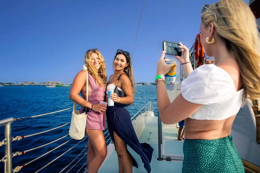 Key West Signature Sunset Cruise with Open Bar, Food & Music - Why This Key West Sunset Cruise Feels Like a Real Evening, Not a Tourist Stamp