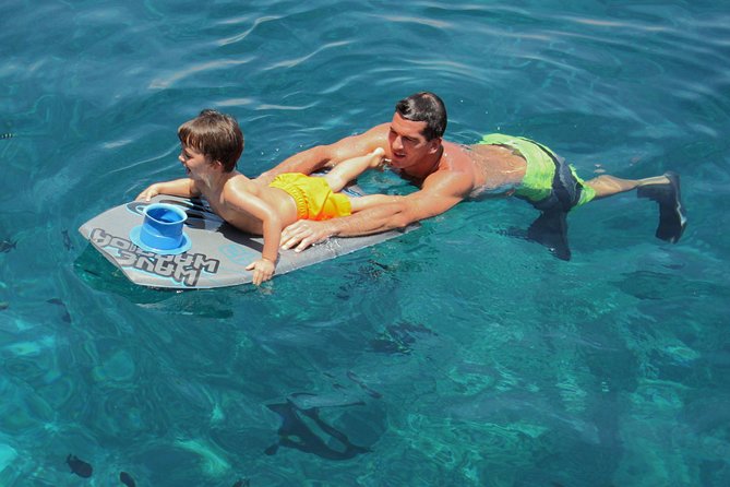 Kona’s Best Morning Snorkel: Captain Cook & Kealakekua Bay - The Kona coastline cruise: where dolphins and history show up from the boat