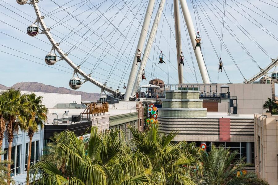 Las Vegas: FLY LINQ Zipline Ticket - Photos, Video, and the Cost of the Moment