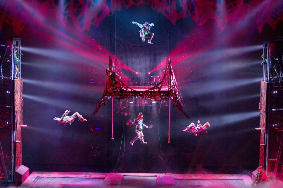 Las Vegas: Michael Jackson ONE by Cirque du Soleil Ticket - Should you book Michael Jackson ONE tickets?