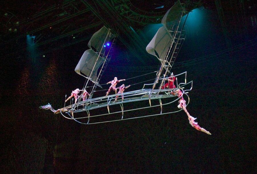 Las Vegas: “O” by Cirque du Soleil at Bellagio - 5 Things That Make O at Bellagio Worth Your Time