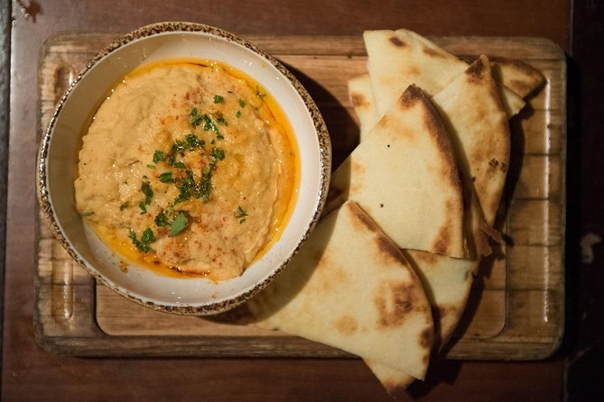 Las Vegas: The Strip's Celebrity Chefs Tour or Downtown Food Tour - Strip vs Downtown Las Vegas: how to pick your route