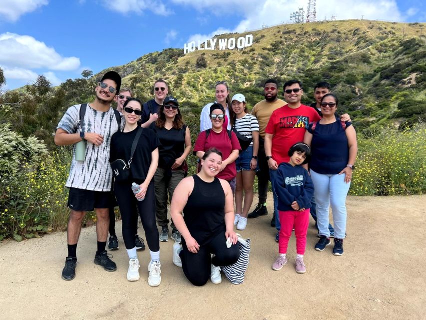 Los Angeles: Hollywood Sign Walking and Pictures Tour - Finding the meeting point by Smokey the Bear at 6301 Innsdale
