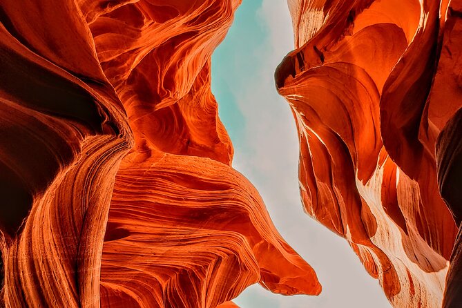 Lower Antelope Canyon Tour Ticket - Crowds, traffic in the canyon, and choosing the right time of day