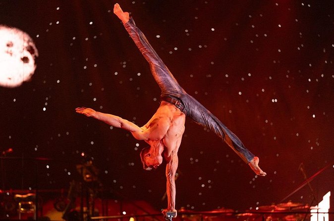 Mad Apple by Cirque du Soleil at New York New York Hotel and Casino - What you will see in Mad Apple, music and comedy with real acrobatics