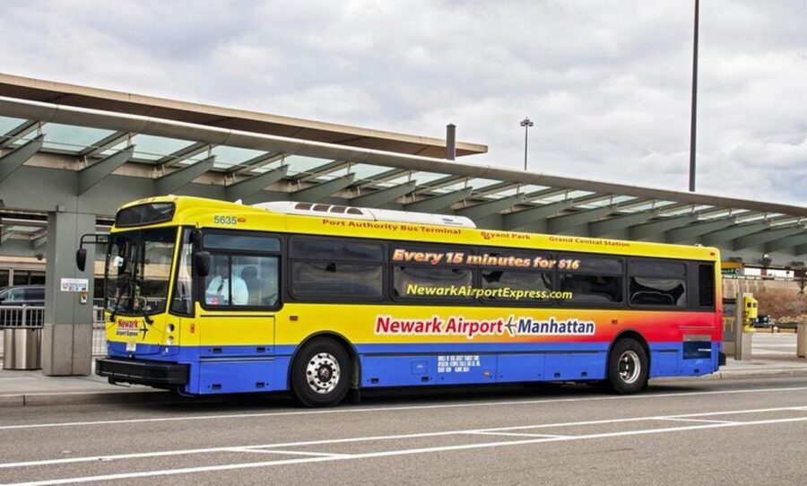 Manhattan: Bus Transfer from/to Newark Airport - Where You Land in Manhattan: Midtown Stops and Easy Transfers