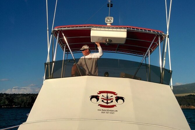 Manta Ray Night Snorkel in Kona - Snorkel gear, wet suits, and the choice to stay dry