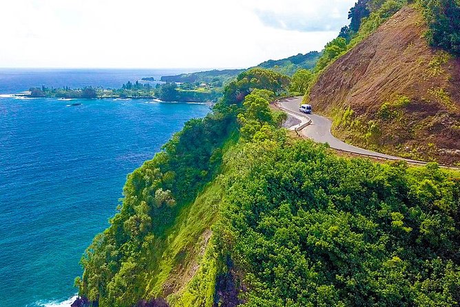Maui: Famous Road to Hana Waterfalls and Lunch by Mercedes Van - Should you book this Road to Hāna van tour?
