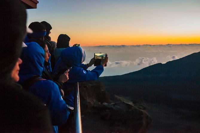 Maui: Haleakala Sunrise Spectacular with Local Breakfast - Haleakala Crater: Your First Big Stop and What to Watch For
