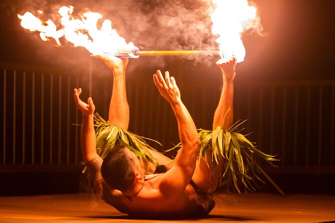 Maui Luau: Gilligans' Island Luau in Kihei - Kihei Luau In A Smaller Room, With An Open Bar