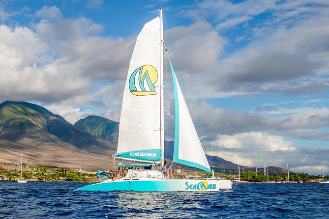 Maui: Original Sunset Cruise with Open Bar from Ka’anapali Beach - Crew, live music, and the small-group feel