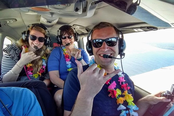 Maui -PRIVATE- Air Tour: 5 Islands: (2-5 people): SEE Even MORE! - Live pilot commentary: when the headset actually helps