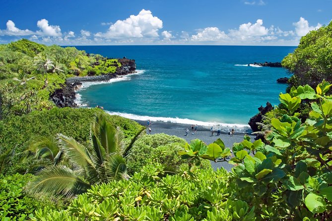 Maui: Road to Hana Luxury Limo-Van Tour with Helicopter Flight - The Luxury Limo-Van Ride: What Comfort Buys You on a Crazy Road