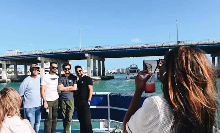 Miami: Biscayne Bay Millionaire's Homes Sightseeing Cruise - Timing and weather: what I would do for your best seats