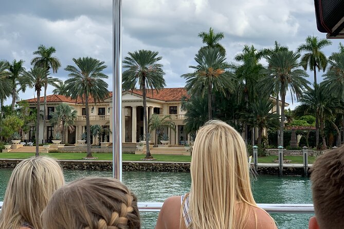 Miami Biscayne Bay rich and famous Sightseeing Boat Tour - Venetian Islands: the “wow” factor before Fisher Island