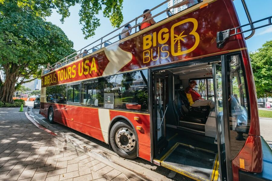 Miami: Half-Day Open-Top Bus Tour Plus Biscayne Bay Cruise - 333 Biscayne Blvd to Bayside Marketplace, where the day starts