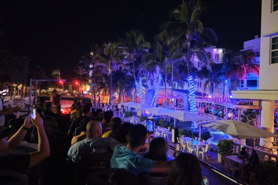 Miami: Open-top Bus Sightseeing Night Tour with Live Guide - Star Island: Seeing the Shoreline and Thinking Ahead