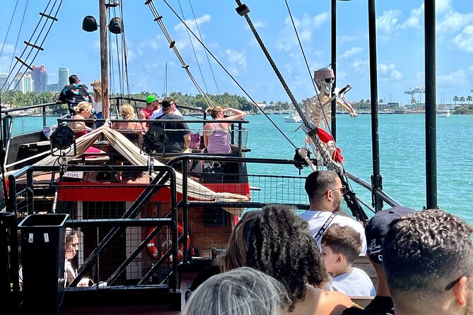 Miami Pirate Boat Tour: Skyline & Celebrity Homes - Food and Drinks: What’s Included and What You’ll Pay For