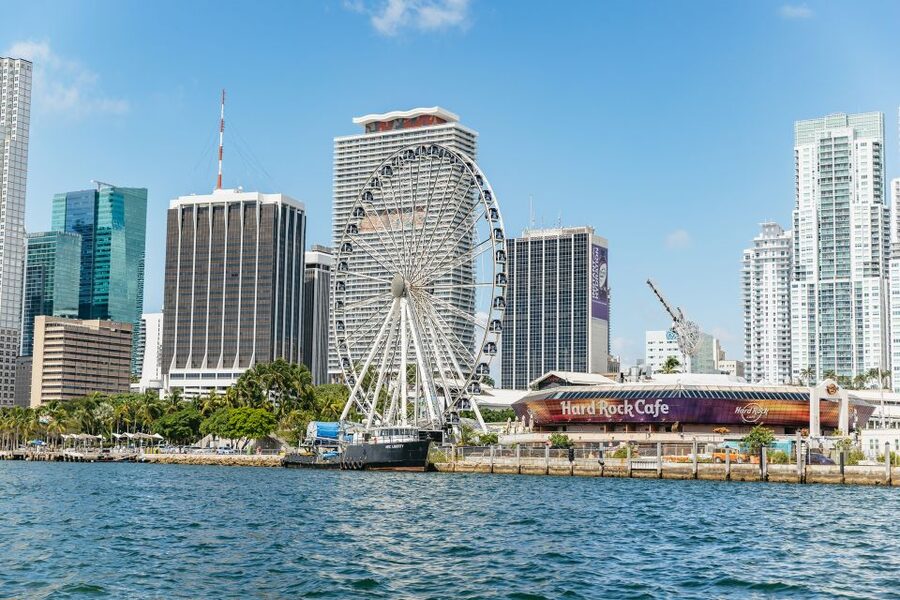 Miami: Sightseeing Speedboat Tour - Picking the right time: daytime thrills vs sunset glow