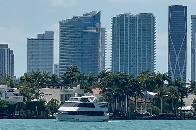 Miami Skyline Boat Cruise Past Millionaire's Homes Optional Stop - Entering the boat ride at Bayside Marketplace (and why that matters)