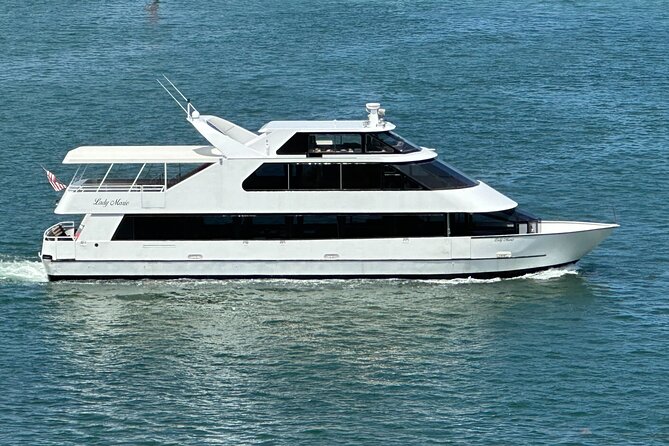 Miami Skyline Boat Cruise Past Millionaire's Homes Optional Stop - The optional Miami Beach Marina break, and how to use it wisely