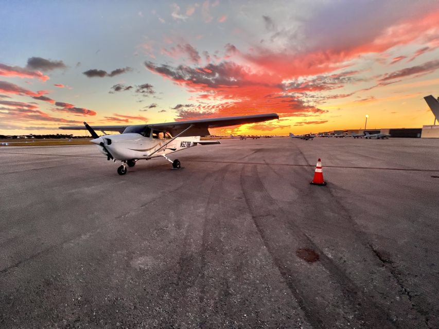 Miami: South Beach Private 35-Minute Guided Flight Tour - South Beach and Biscayne Bay, From a Small Plane Loop