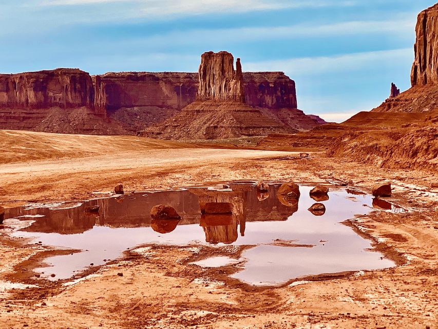 Monument Valley: Highlights Tour with Backcountry Access - Mitten View to Artist Point, where the tour turns into a photo class