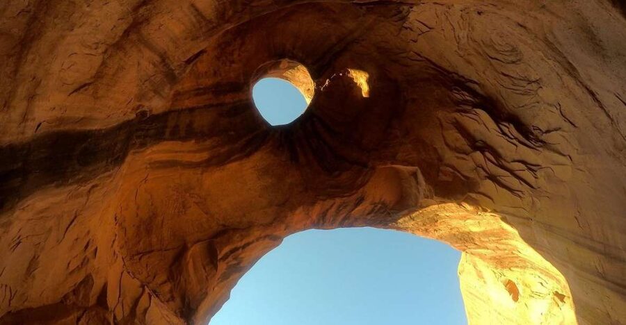 Monument Valley: Scenic 2.5-Hour Guided Tour - Optional hogan visit: what the structure teaches you