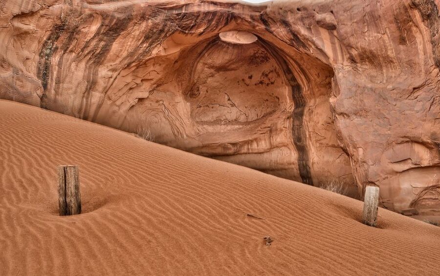 Monument Valley: Scenic 2.5-Hour Guided Tour - The eagle-eye hogan arch and the Eye of the Sun