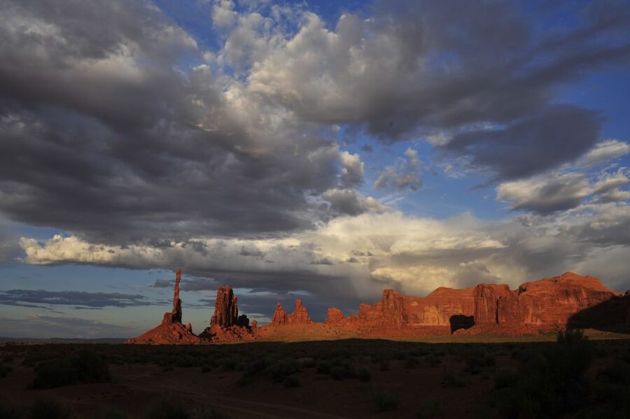 Monument Valley: Scenic 2.5-Hour Guided Tour - Price and value: what $70 buys in 150 minutes