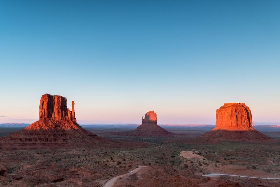 Monument Valley: Sunset Tour with Navajo Guide - Big Hogan and Moccasin Arch: where culture meets the geology