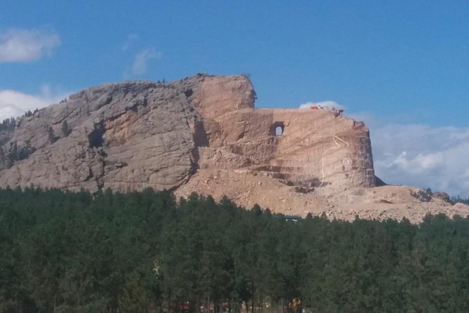 Mount Rushmore and Black Hills Tour with Two Meals and a Music Variety Show - Fort Hays Start: Cowboy Breakfast and Set-Your-Seat Calm