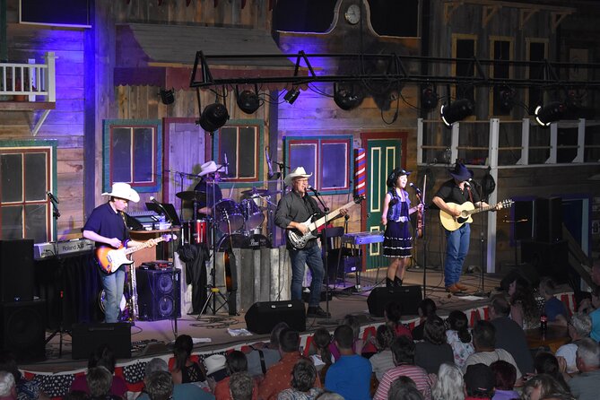 Mount Rushmore and Black Hills Tour with Two Meals and a Music Variety Show - Crazy Horse Memorial: Time on Your Own at the Work in Progress