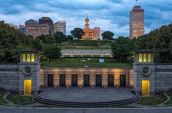 "Murder in Music City" Night-Time Ghost Walking Tour of Nashville - The guide makes or breaks the vibe