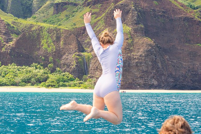 Na Pali Coast Half-Day Raft and Snorkel Adventure - The 6-hour flow: safety briefing, rafts, snorkeling, and return by early afternoon