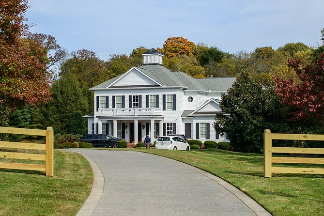 Nashville "Homes Of The Stars" Narrated Bus Tour with 30+ Celebrity Homes - Comfort, Timing, and the Real-Life Tip About Staying Warm