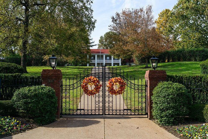 Nashville "Homes Of The Stars" Narrated Bus Tour with 30+ Celebrity Homes - Price and Value Check for $69.95
