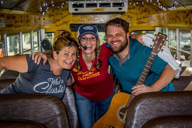 Nashville Rollin Jamboree Comedy & Country Music Sing-Along Tour - Cousin Gil and Jenny Run the Roast-and-Sing Show