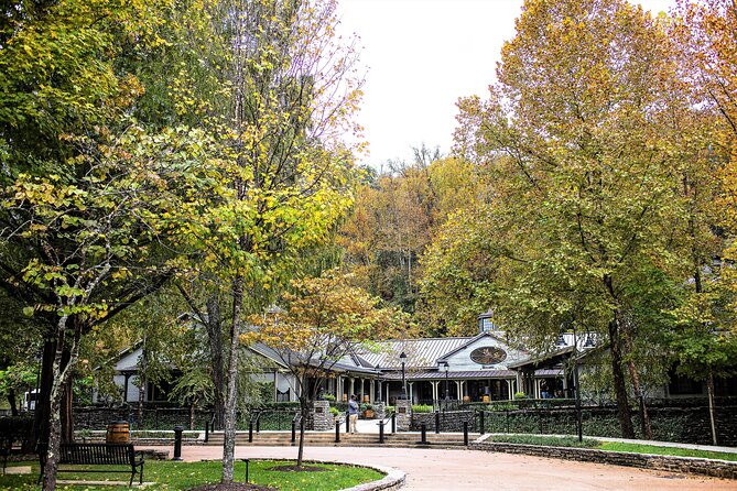 Nashville to Jack Daniel's Distillery Bus Tour + Whiskey Tastings - Lynchburg square time: lunch, shopping, and the best use of your free hours