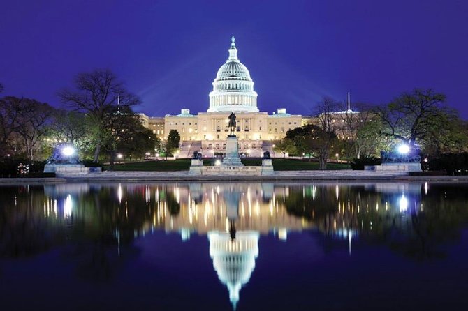 National Mall Monuments Night Tour with 10+ Stops, Entry Tickets - Who this tour fits best