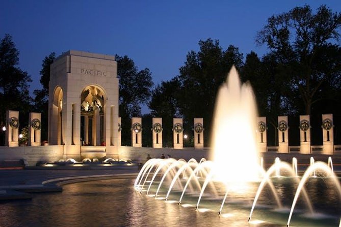 National Mall Night Tour with 10+ Monuments (Public or Private) - Stop-by-stop: from Capitol glow to Lincoln at night