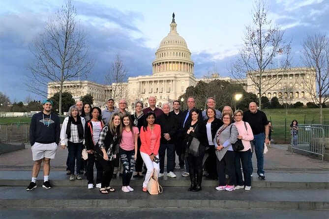 National Mall Night Tour with 10+ Monuments (Public or Private) - Meeting point and timing: how to not miss the bus