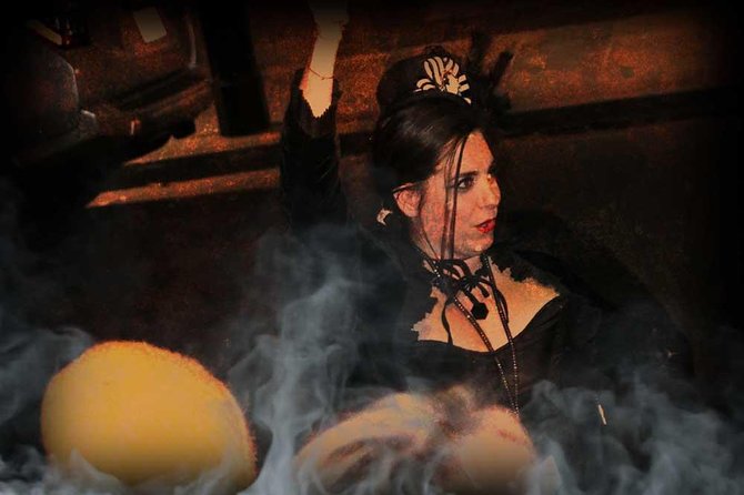 New Orleans Adults-Only Ghost, Voodoo and Vampire Tour - Royal Street and number 919: pretty streets, sinister homes