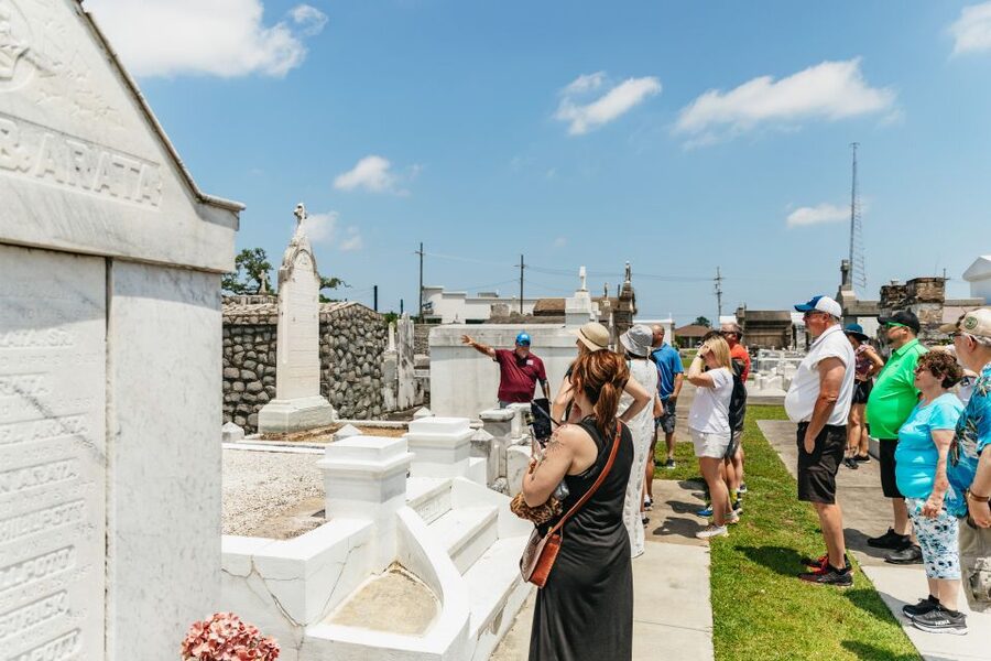New Orleans: Cemetery Tour - Walking Comfort, Heat, and Rain: How to Prepare