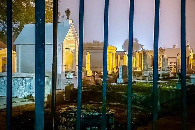 New Orleans Cemetery Walking Tour - Why New Orleans Burial Looks the Way It Does