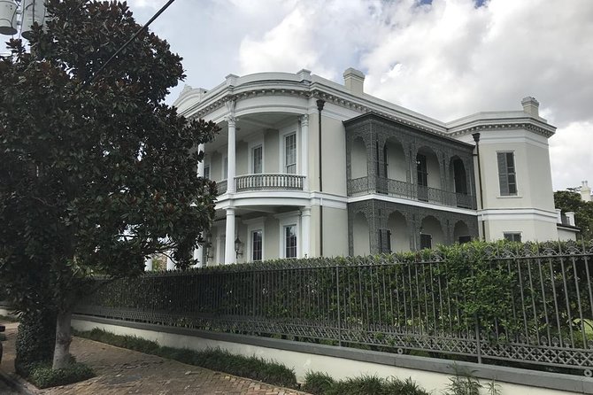 New Orleans City and Cemetery 2-Hour Bus Tour - Entering The Route, Not Just The Sights