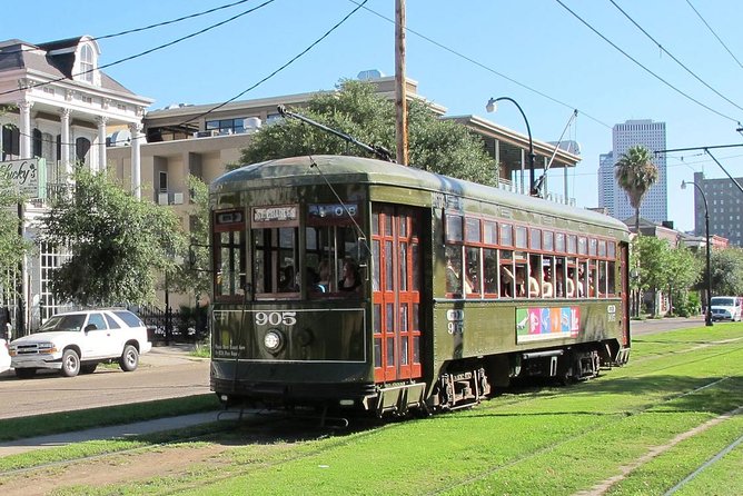 New Orleans City and Cemetery 2-Hour Bus Tour - Cafe Du Monde: Beignets as a Practical Reset