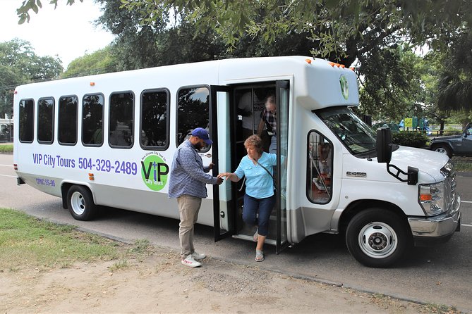 New Orleans City and Cemetery 2-Hour Bus Tour - Riding Comfortably In An Air-Conditioned Bus