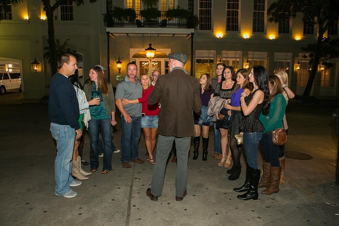 New Orleans Cocktail and Food History Tour - Sweet stop on Bourbon Street: Leah’s Pralines and bacon pecan brittle
